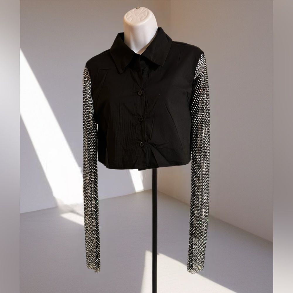 ✨ Hot & Delicious Black Cropped Button-Up Shirt w/ Silver Mesh Chain Sle…